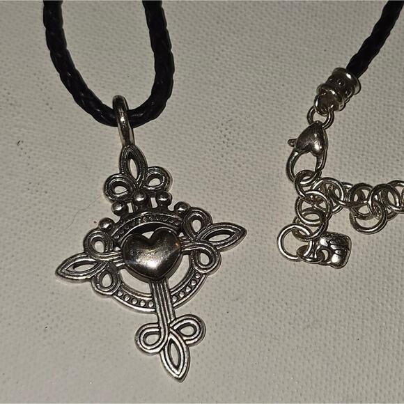 Brighton Silver Religious‎ Cross Sacred Heart Corded Pendant Necklace - Picture 1 of 6
